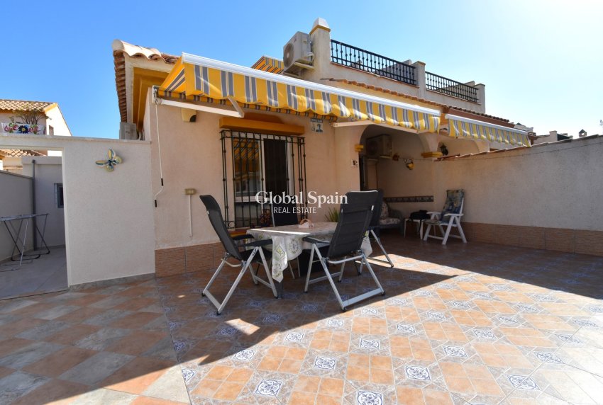 Wederverkoop - HUIS -
ORIHUELA COSTA - La Zenia