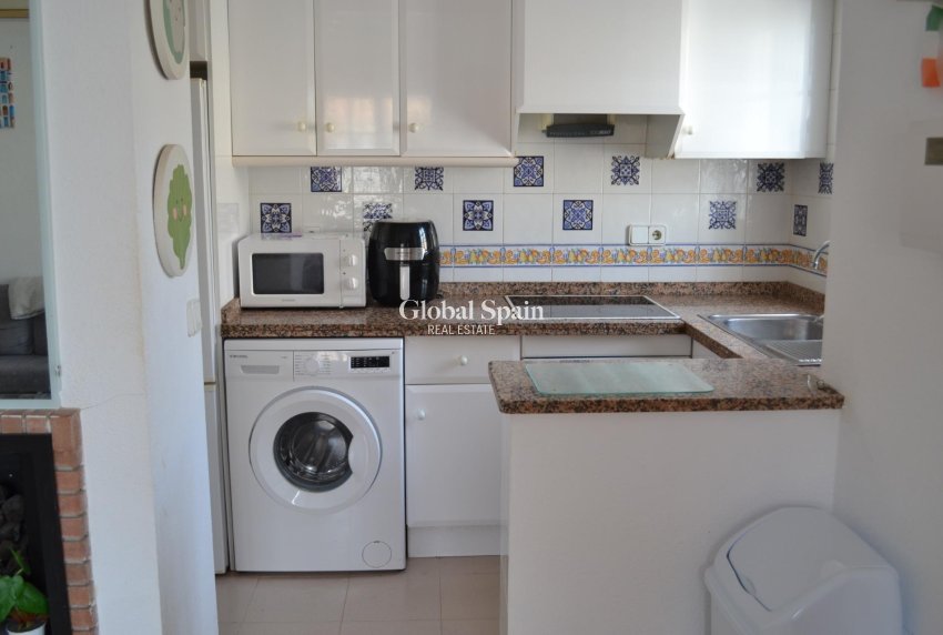 Wederverkoop - HUIS -
ORIHUELA COSTA - La Zenia