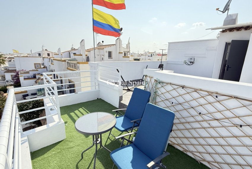 Wederverkoop - Huis -
ORIHUELA COSTA - La Zenia