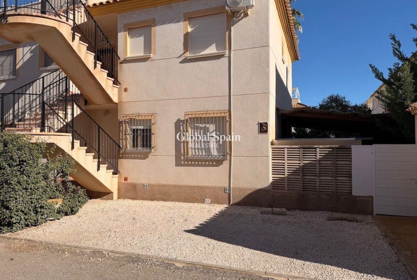 Wederverkoop - Huis -
ORIHUELA COSTA - Las Filipinas