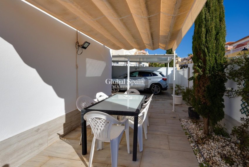 Wederverkoop - HUIS -
ORIHUELA COSTA - Las Filipinas