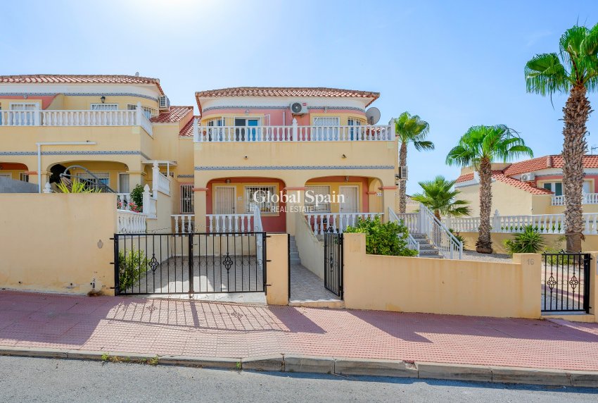 Wederverkoop - HUIS -
ORIHUELA COSTA - Las Filipinas