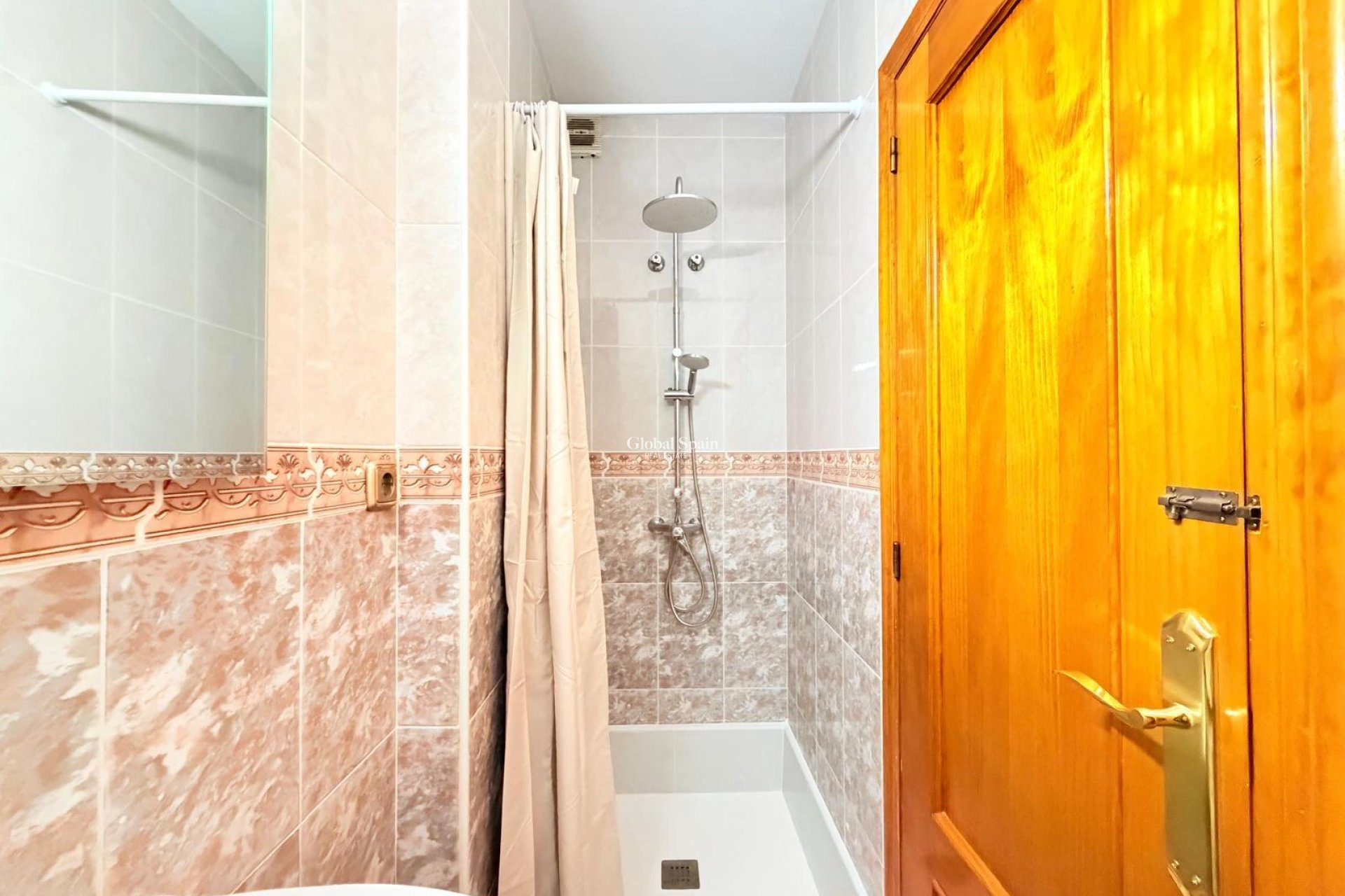 Wederverkoop - HUIS -
ORIHUELA COSTA - Las Filipinas