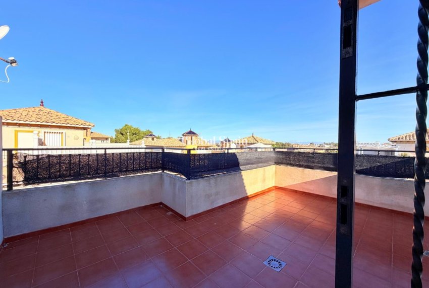 Wederverkoop - HUIS -
ORIHUELA COSTA - Las Filipinas