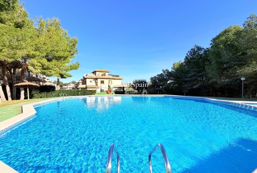 Wederverkoop - HUIS -
ORIHUELA COSTA - Las Filipinas