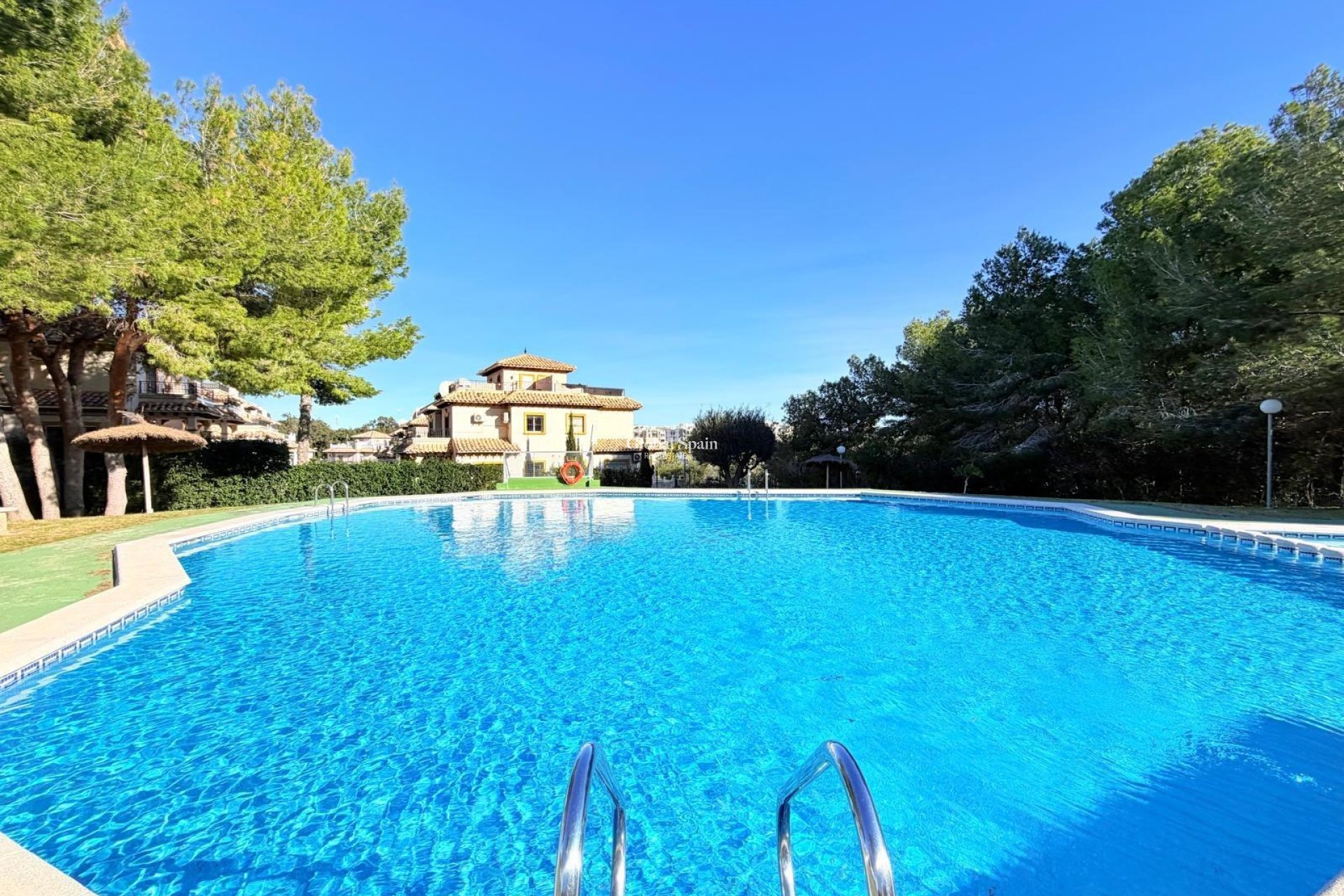 Wederverkoop - HUIS -
ORIHUELA COSTA - Las Filipinas