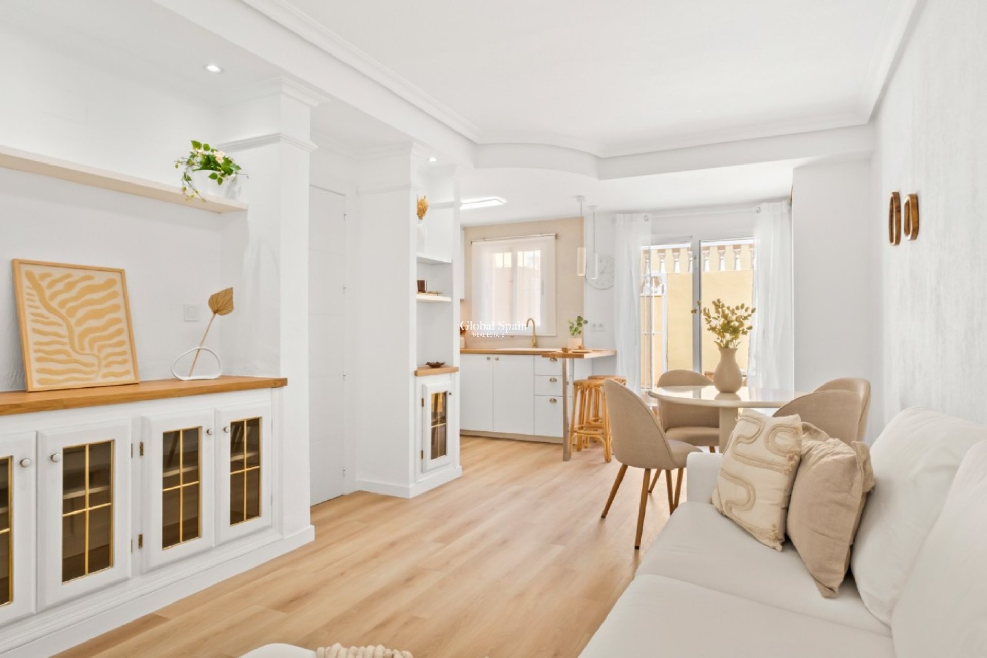 Wederverkoop - HUIS -
ORIHUELA COSTA - Las Filipinas