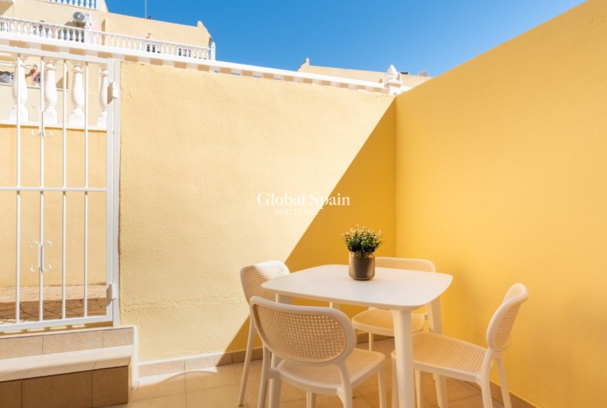 Wederverkoop - HUIS -
ORIHUELA COSTA - Las Filipinas