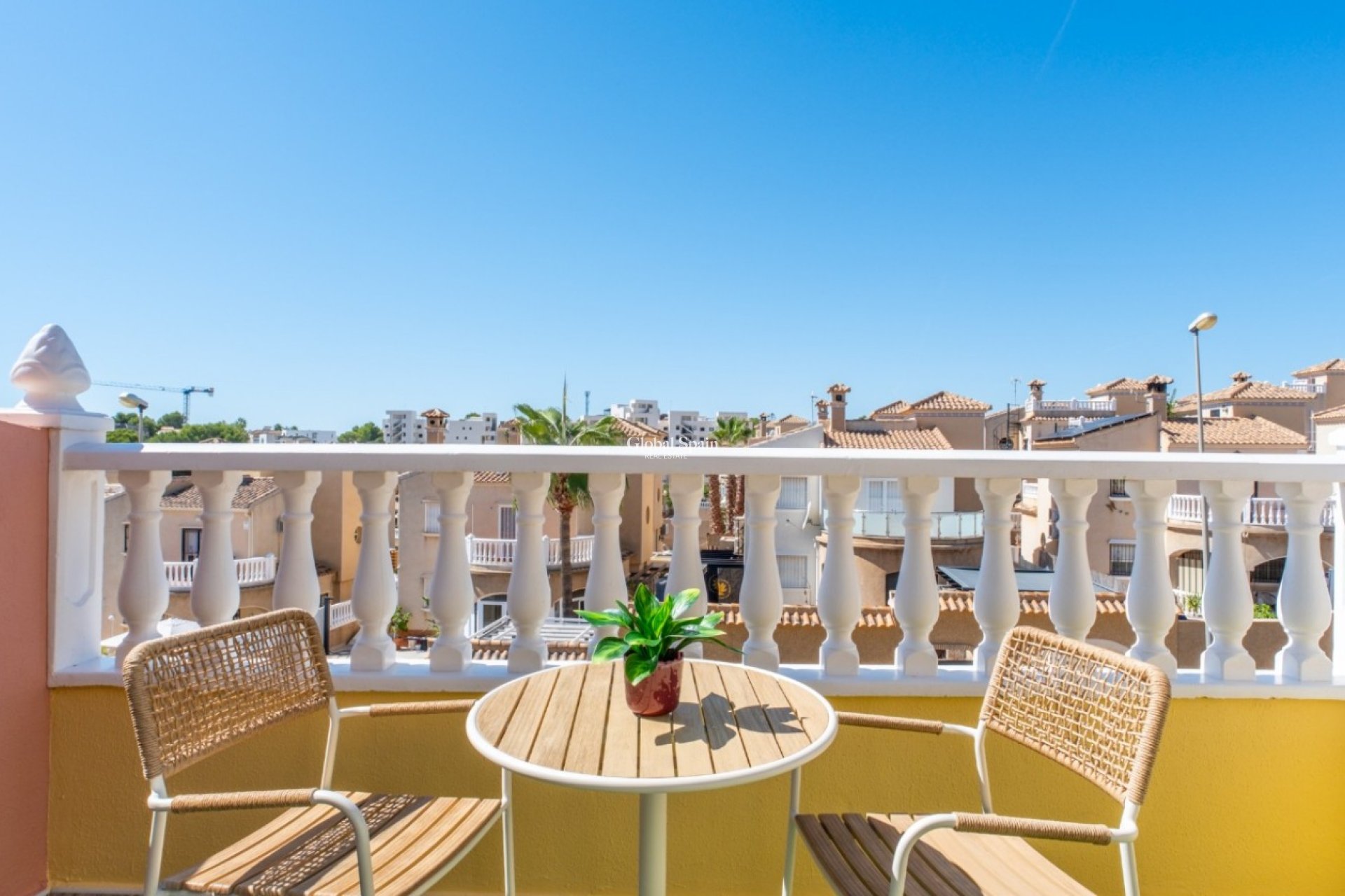 Wederverkoop - HUIS -
ORIHUELA COSTA - Las Filipinas