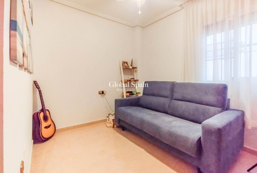 Wederverkoop - Huis -
ORIHUELA COSTA - Lomas de Cabo Roig-Los Dolses