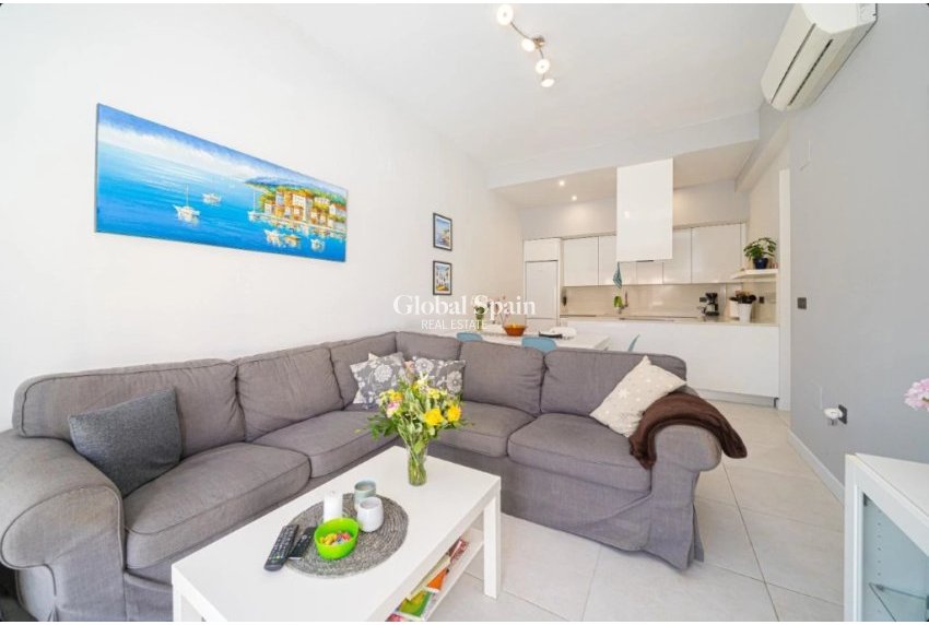 Wederverkoop - Huis -
ORIHUELA COSTA - Lomas de Cabo Roig