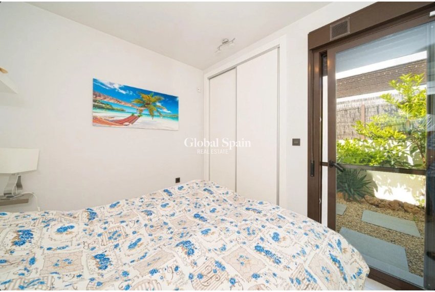 Wederverkoop - Huis -
ORIHUELA COSTA - Lomas de Cabo Roig