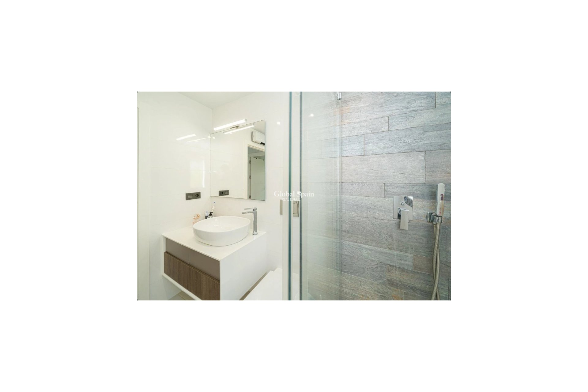 Wederverkoop - Huis -
ORIHUELA COSTA - Lomas de Cabo Roig