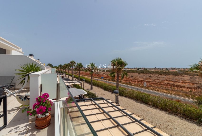 Wederverkoop - HUIS -
ORIHUELA COSTA - Lomas de Cabo Roig