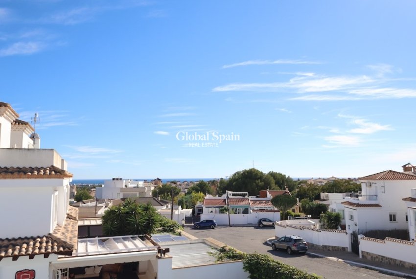 Wederverkoop - Huis -
ORIHUELA COSTA - Lomas de Campoamor