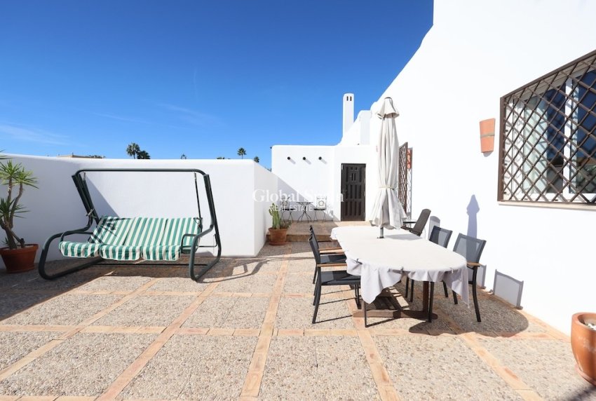 Wederverkoop - Huis -
ORIHUELA COSTA - Lomas de Campoamor