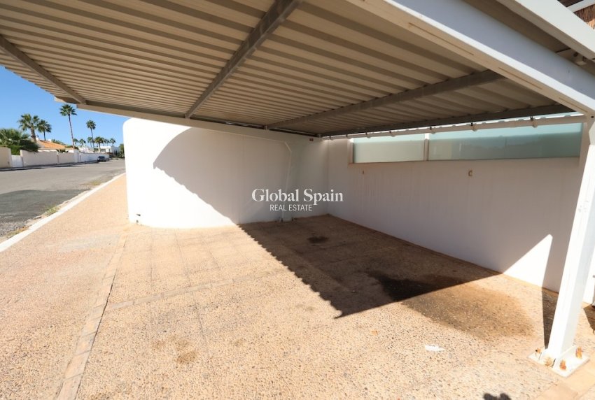 Wederverkoop - Huis -
ORIHUELA COSTA - Lomas de Campoamor