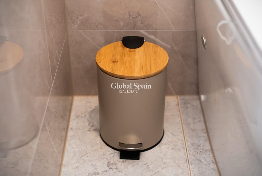 Wederverkoop - HUIS -
ORIHUELA COSTA - Los Almendros-la Florida