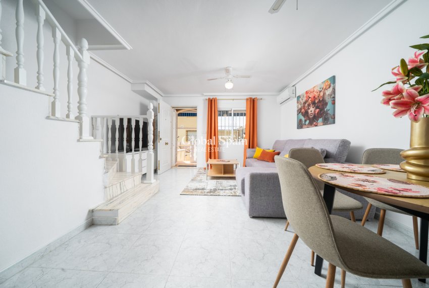 Wederverkoop - HUIS -
ORIHUELA COSTA - Los Almendros - La Florida