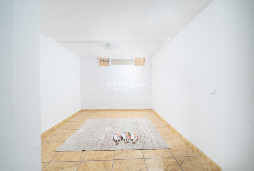 Wederverkoop - HUIS -
ORIHUELA COSTA - Los Almendros - La Florida