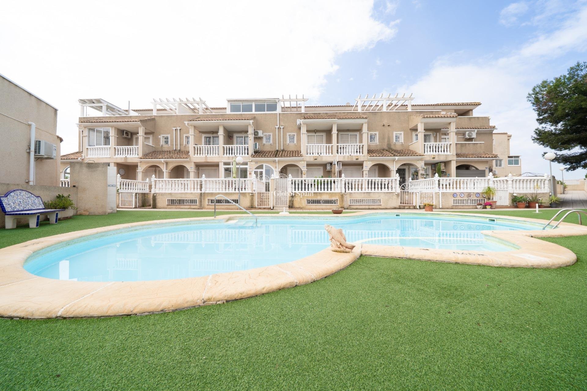 Wederverkoop - HUIS -
ORIHUELA COSTA - Los Almendros-la Florida