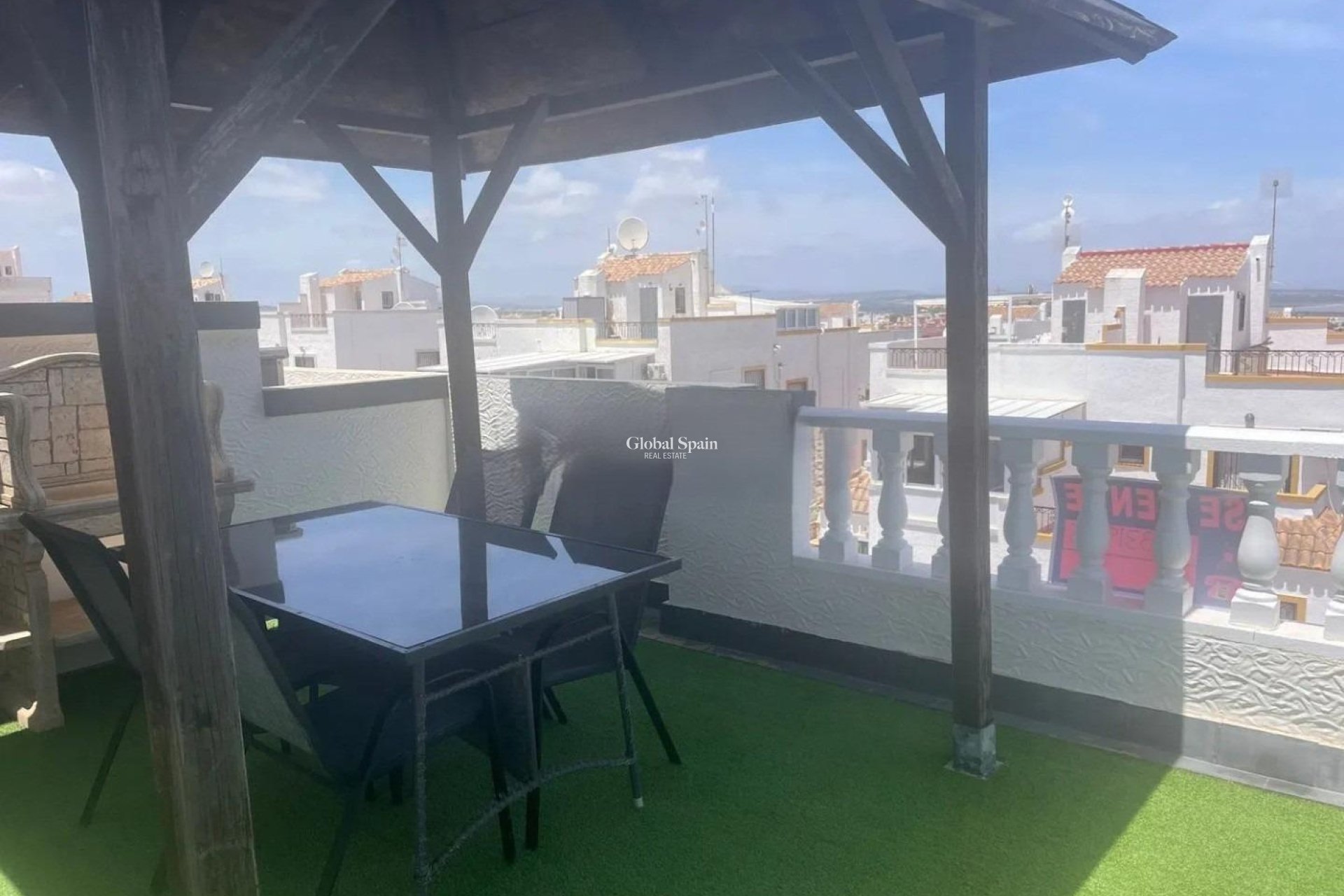 Wederverkoop - HUIS -
ORIHUELA COSTA - Los Almendros-la Florida