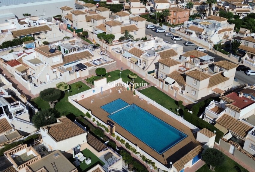 Wederverkoop - HUIS -
ORIHUELA COSTA - LOS BALCONES - LOS ALTOS