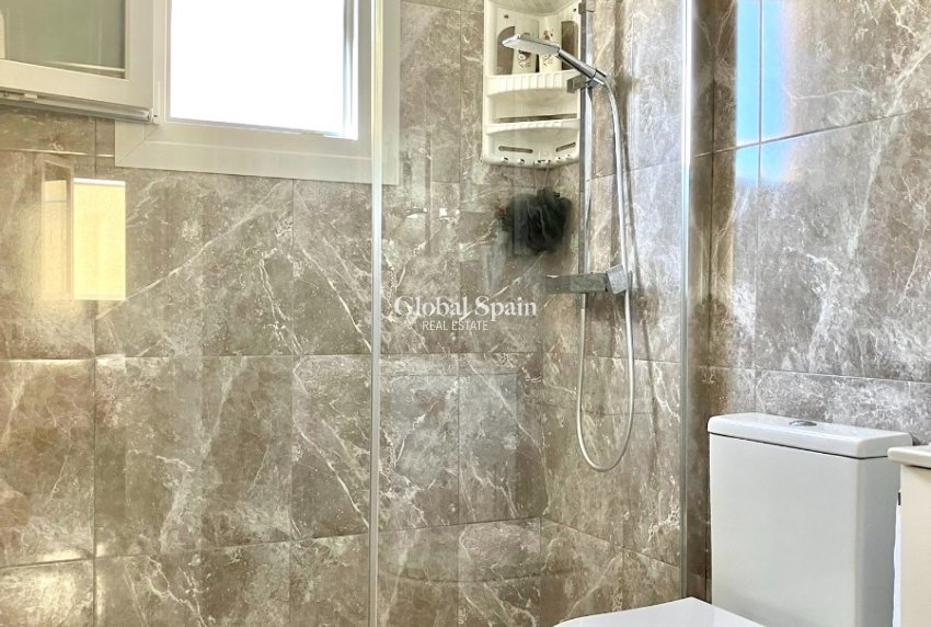 Wederverkoop - HUIS -
ORIHUELA COSTA - LOS BALCONES - LOS ALTOS