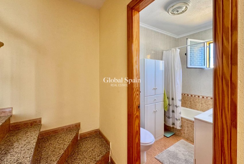 Wederverkoop - HUIS -
ORIHUELA COSTA - LOS BALCONES - LOS ALTOS