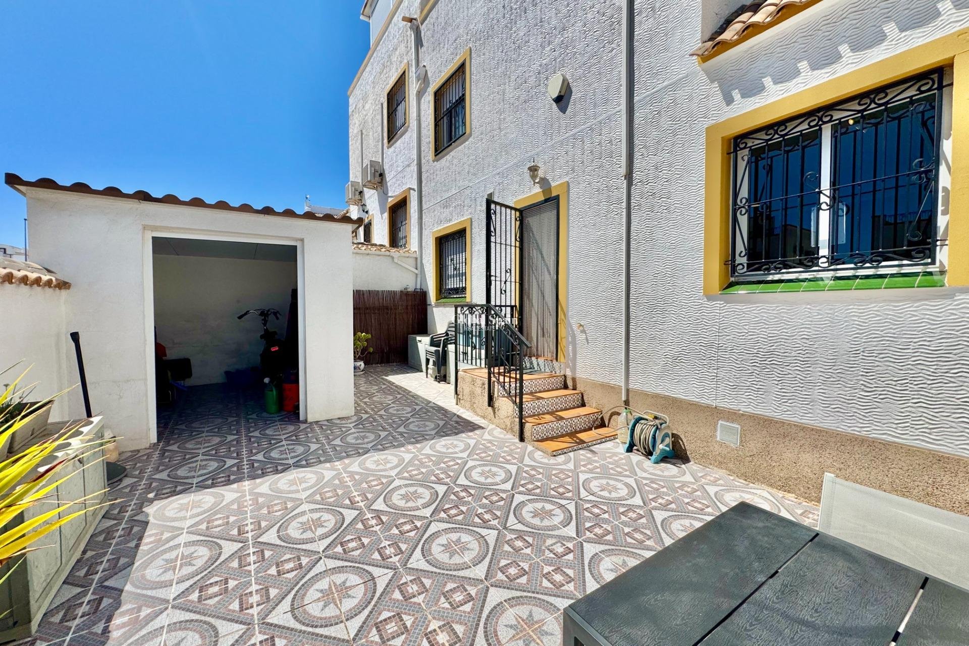 Wederverkoop - HUIS -
ORIHUELA COSTA - LOS BALCONES - LOS ALTOS