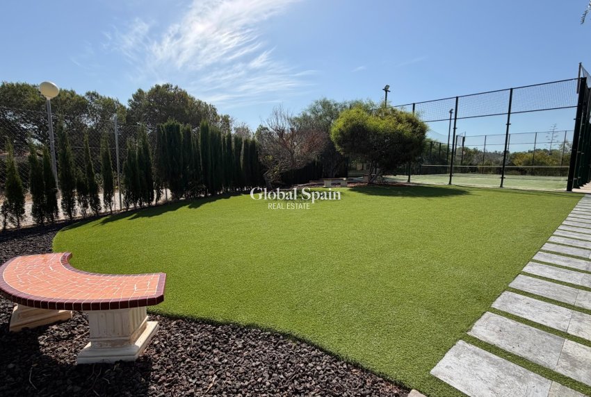 Wederverkoop - HUIS -
ORIHUELA COSTA - LOS BALCONES - LOS ALTOS
