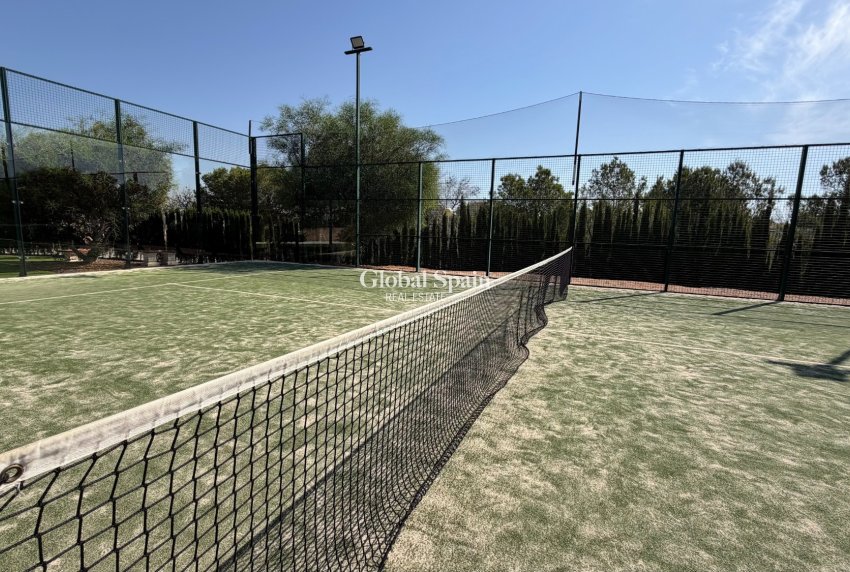 Wederverkoop - HUIS -
ORIHUELA COSTA - LOS BALCONES - LOS ALTOS