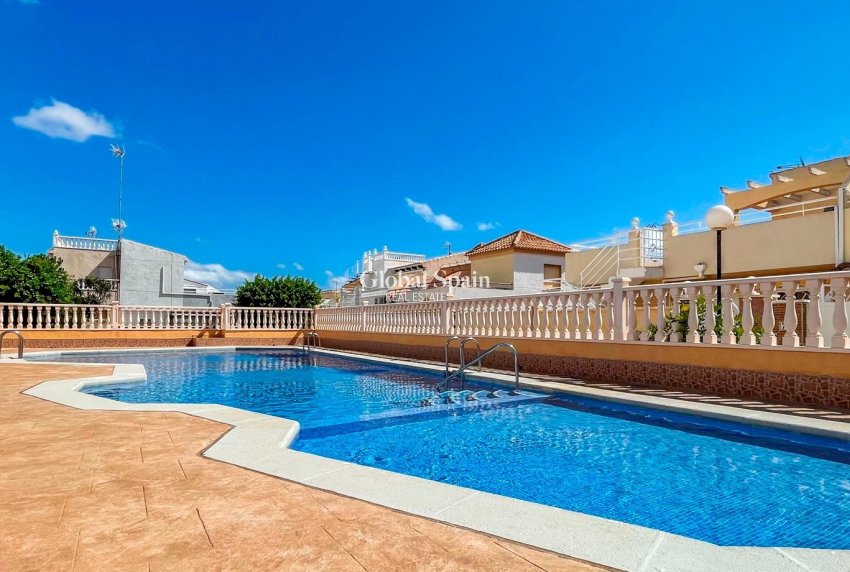 Wederverkoop - HUIS -
ORIHUELA COSTA - LOS BALCONES - LOS ALTOS