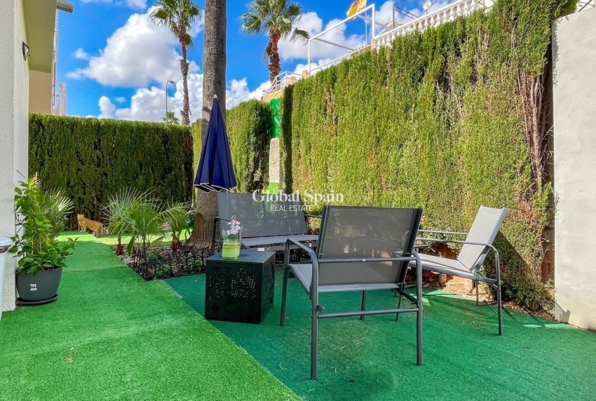 Wederverkoop - HUIS -
ORIHUELA COSTA - LOS BALCONES - LOS ALTOS
