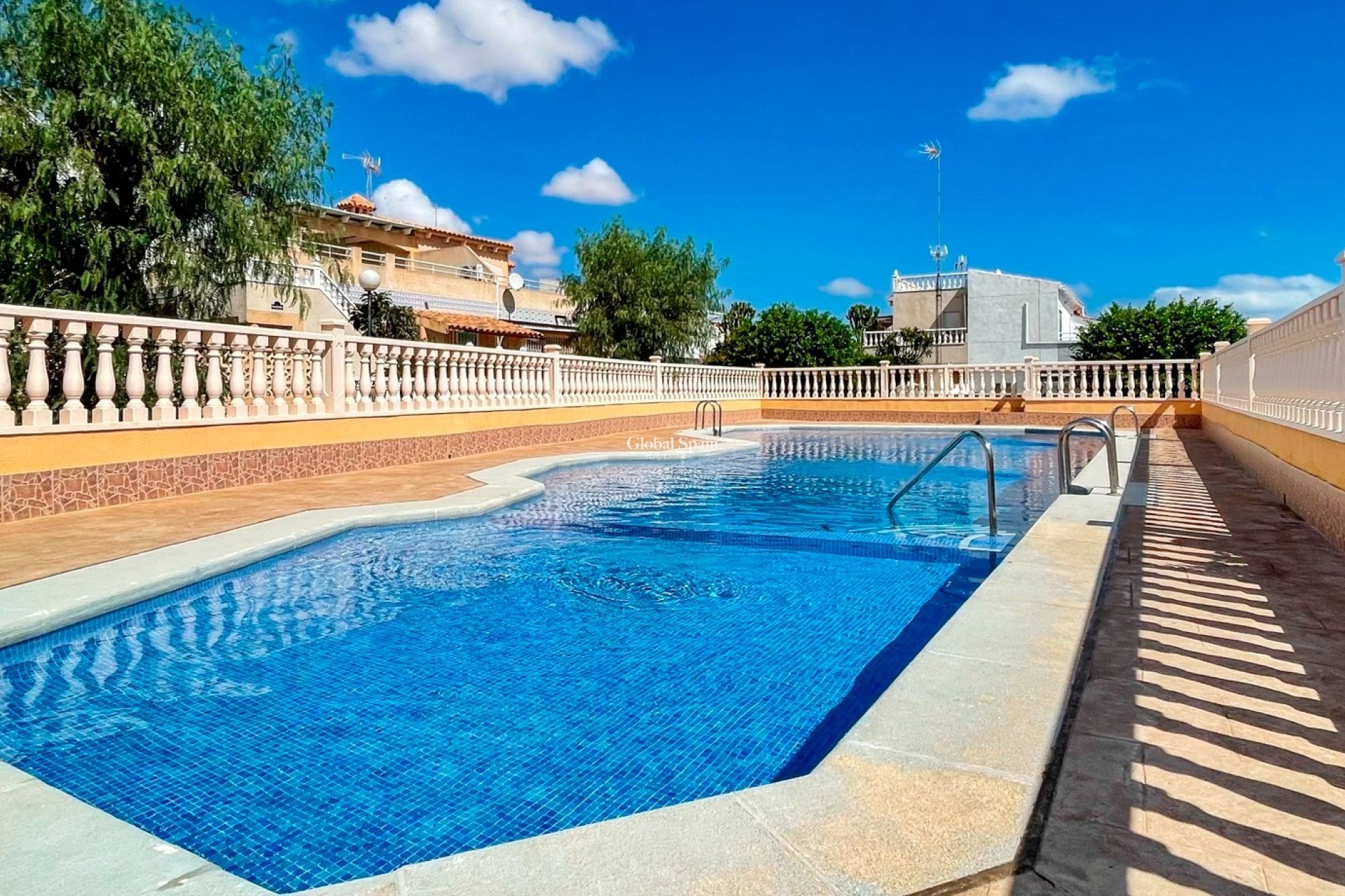 Wederverkoop - HUIS -
ORIHUELA COSTA - LOS BALCONES - LOS ALTOS