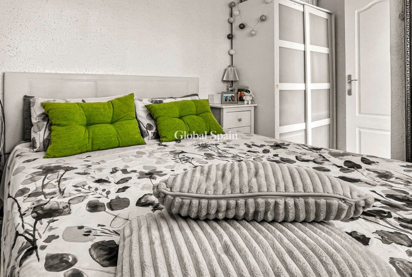 Wederverkoop - HUIS -
ORIHUELA COSTA - LOS BALCONES - LOS ALTOS