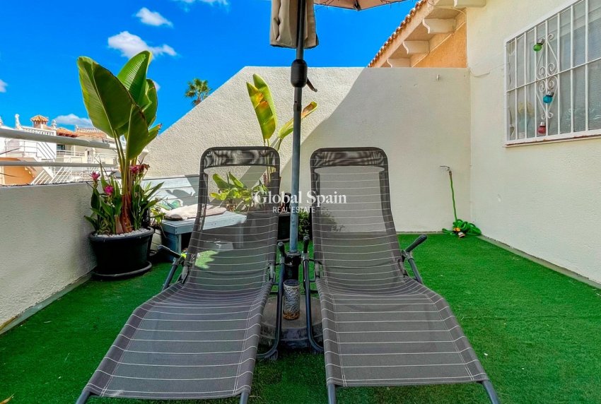 Wederverkoop - HUIS -
ORIHUELA COSTA - LOS BALCONES - LOS ALTOS