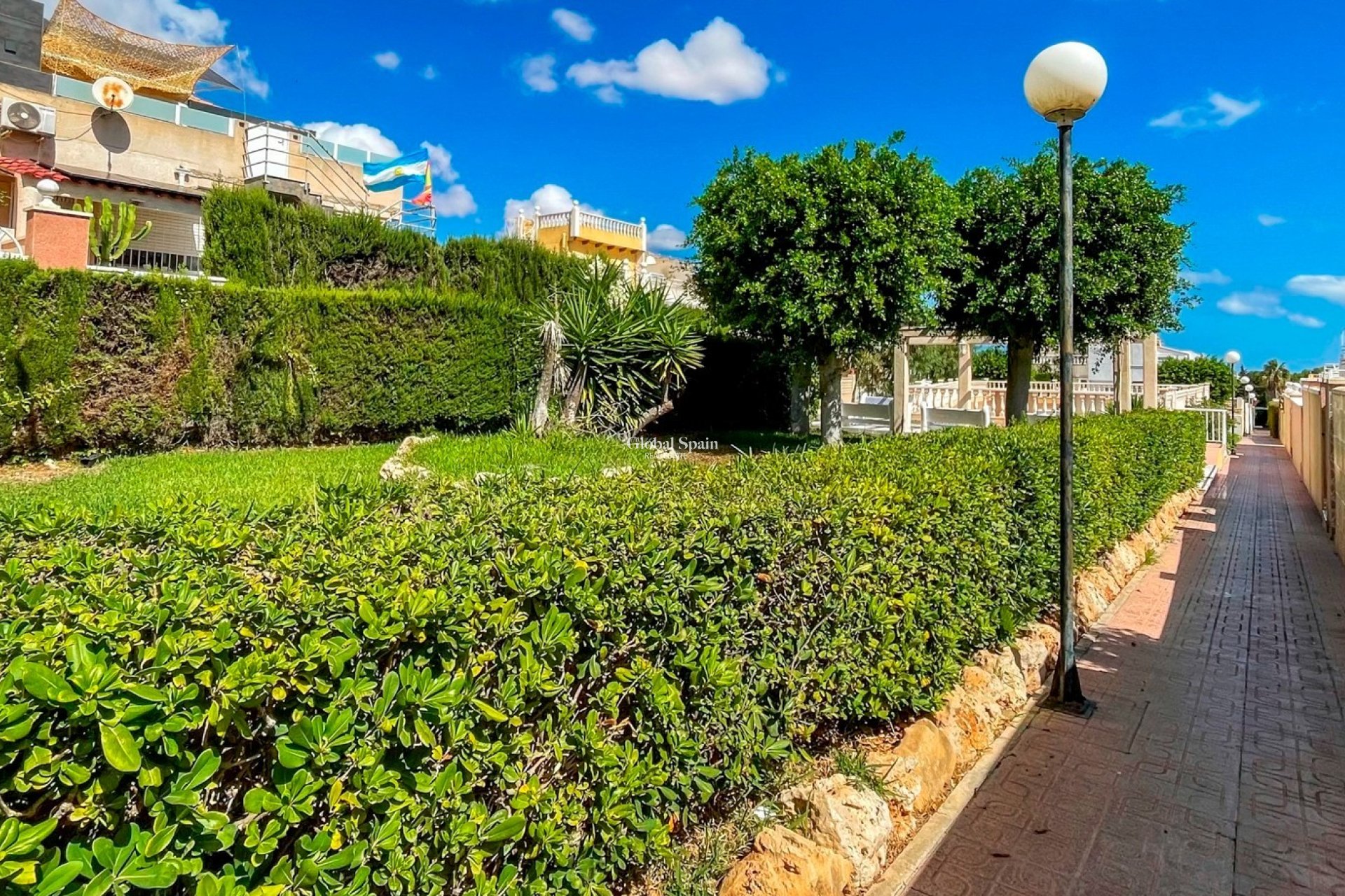 Wederverkoop - HUIS -
ORIHUELA COSTA - LOS BALCONES - LOS ALTOS