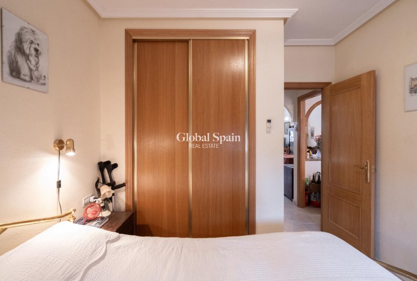 Wederverkoop - HUIS -
ORIHUELA COSTA - Los Dolses