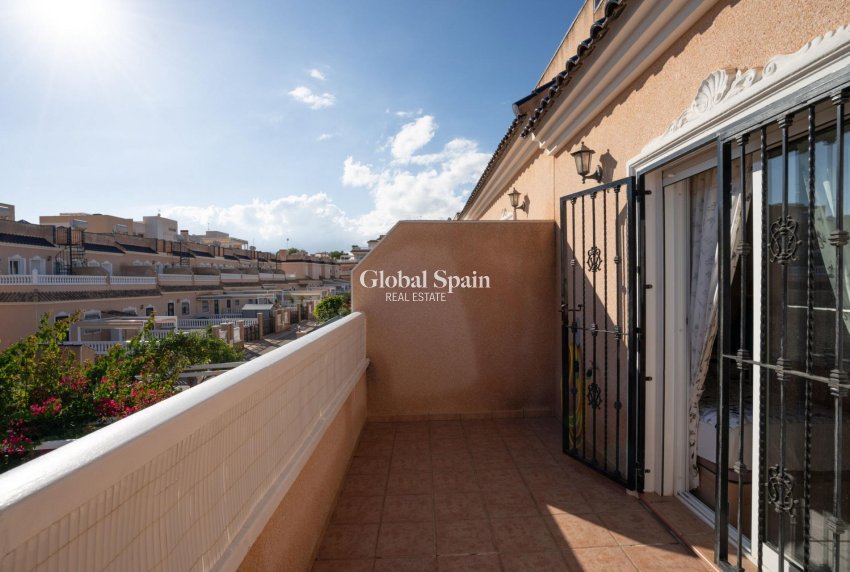 Wederverkoop - HUIS -
ORIHUELA COSTA - Los Dolses