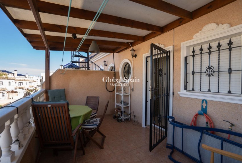 Wederverkoop - HUIS -
ORIHUELA COSTA - Los Dolses