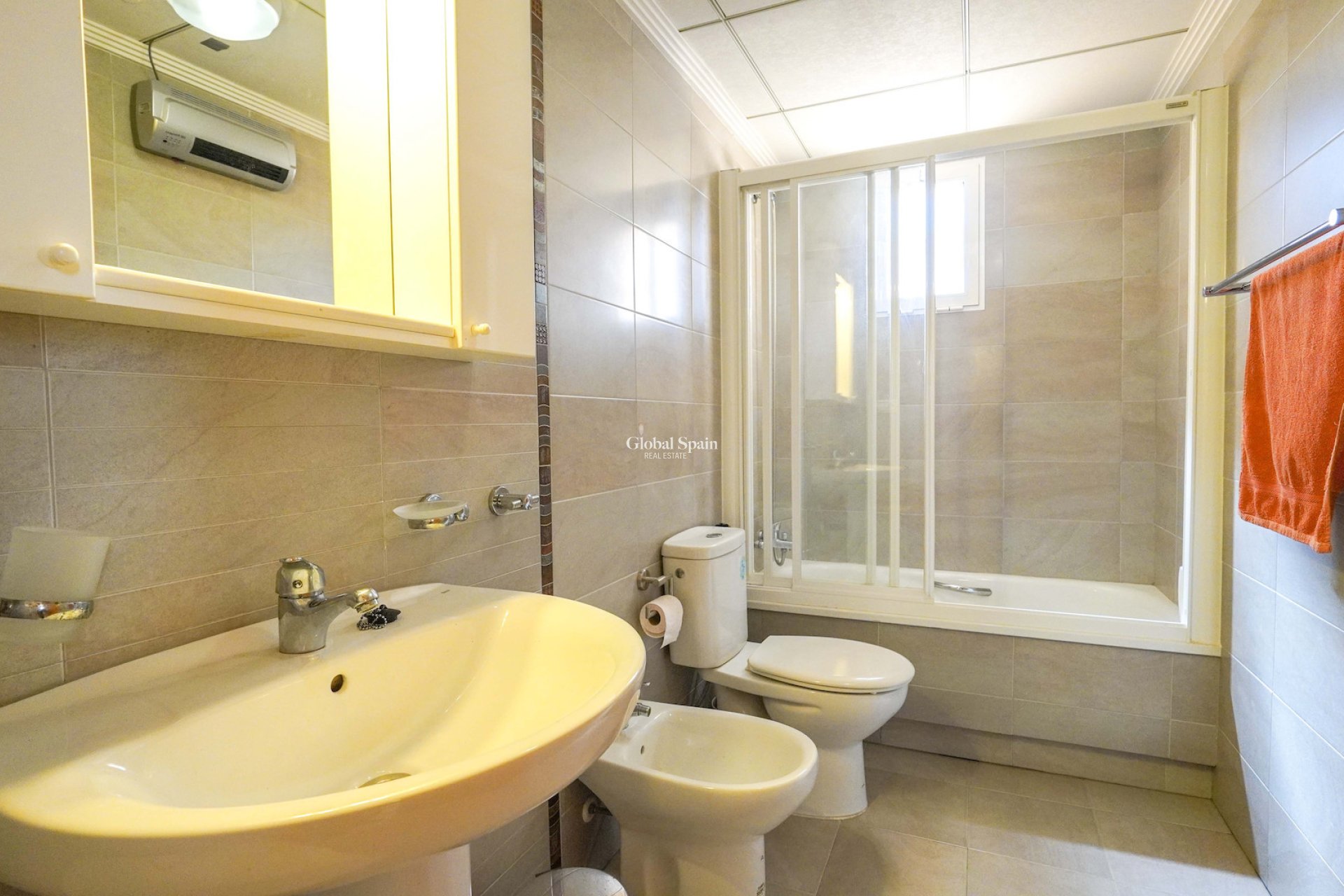 Wederverkoop - HUIS -
ORIHUELA COSTA - Los Dolses