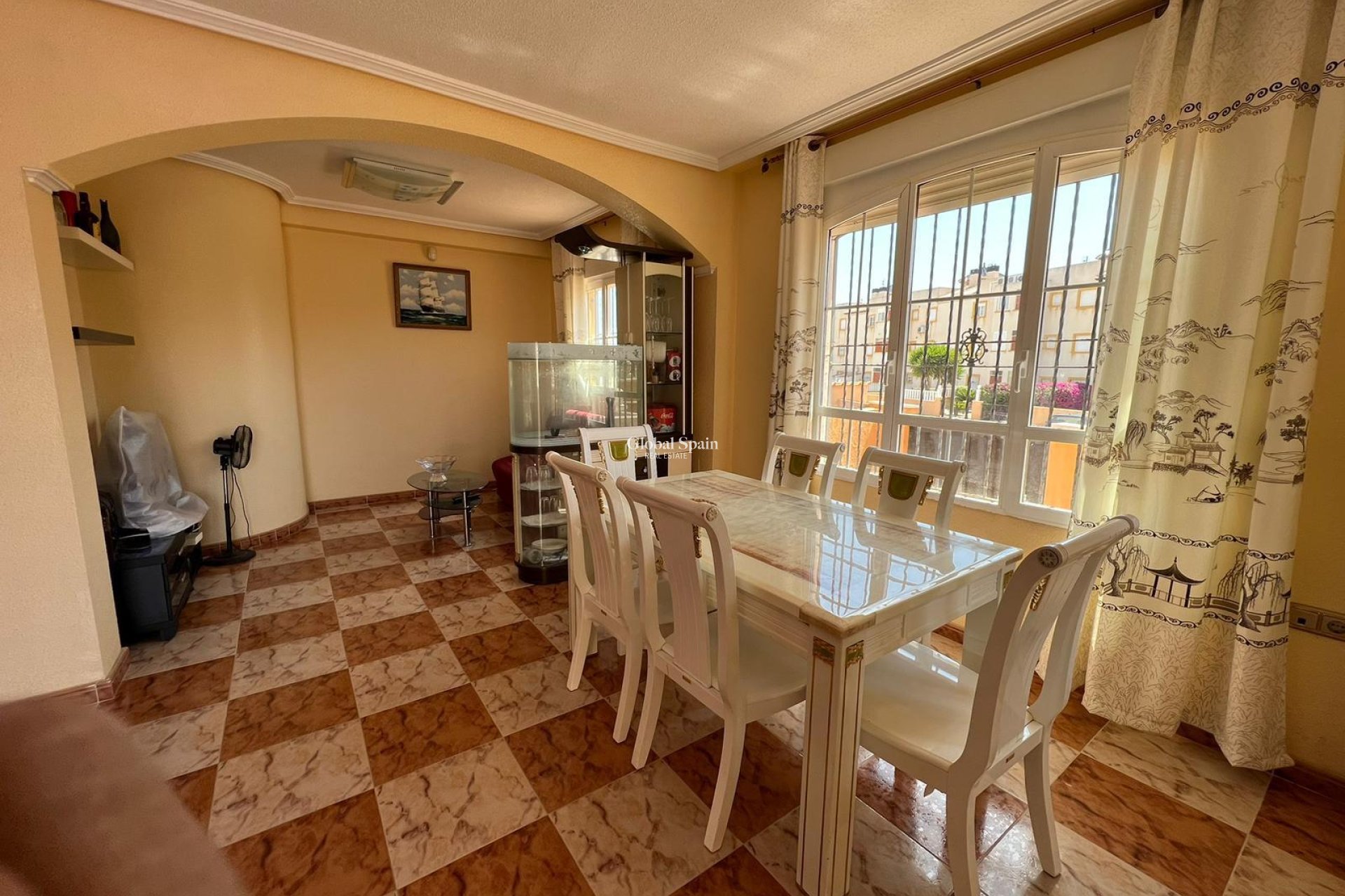 Wederverkoop - HUIS -
ORIHUELA COSTA - Montezenia