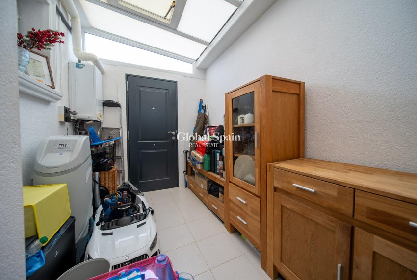 Wederverkoop - HUIS -
ORIHUELA COSTA - Pau 26