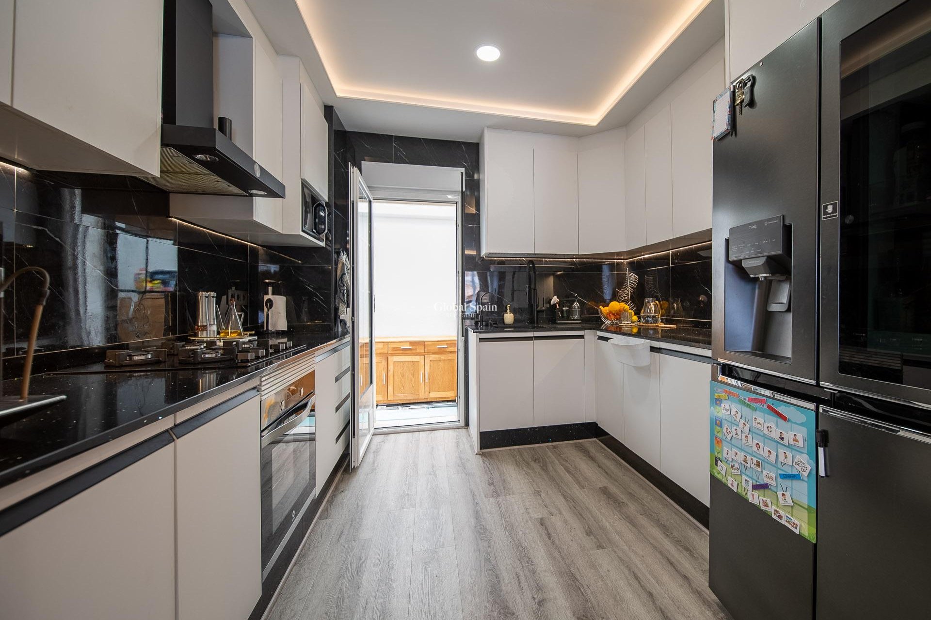 Wederverkoop - HUIS -
ORIHUELA COSTA - Pau 26