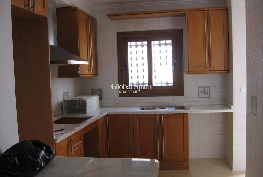 Wederverkoop - HUIS -
ORIHUELA COSTA - PAU 8