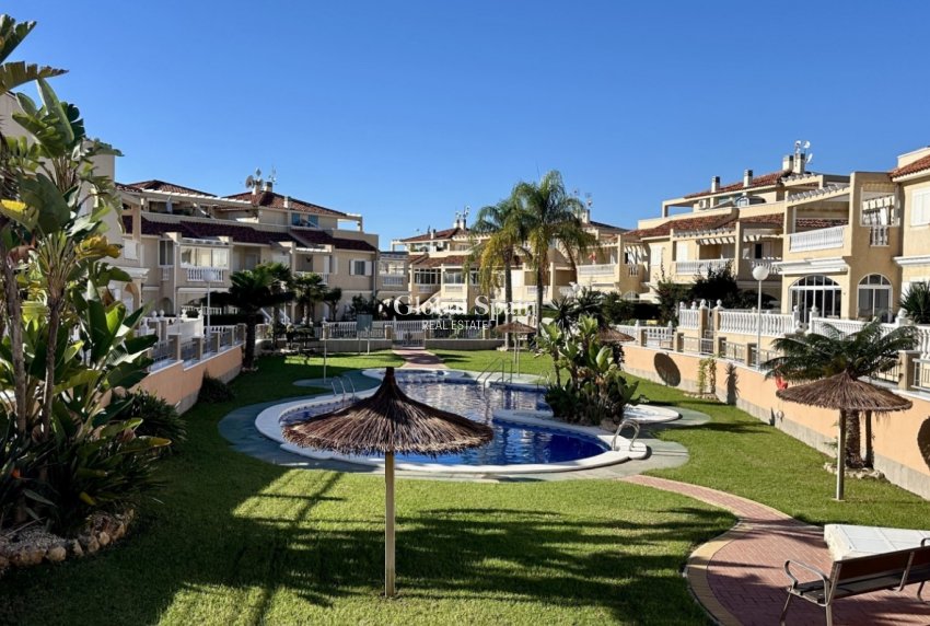 Wederverkoop - HUIS -
ORIHUELA COSTA - Playa Flamenca