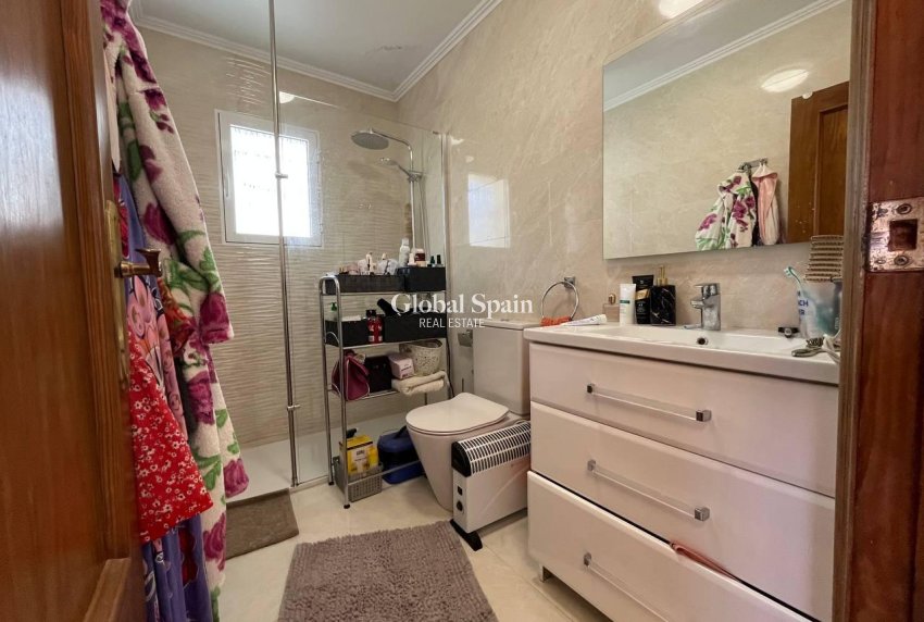 Wederverkoop - HUIS -
ORIHUELA COSTA - Playa Flamenca