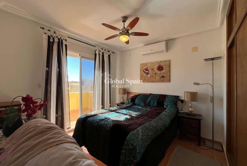 Wederverkoop - HUIS -
ORIHUELA COSTA - Playa Flamenca