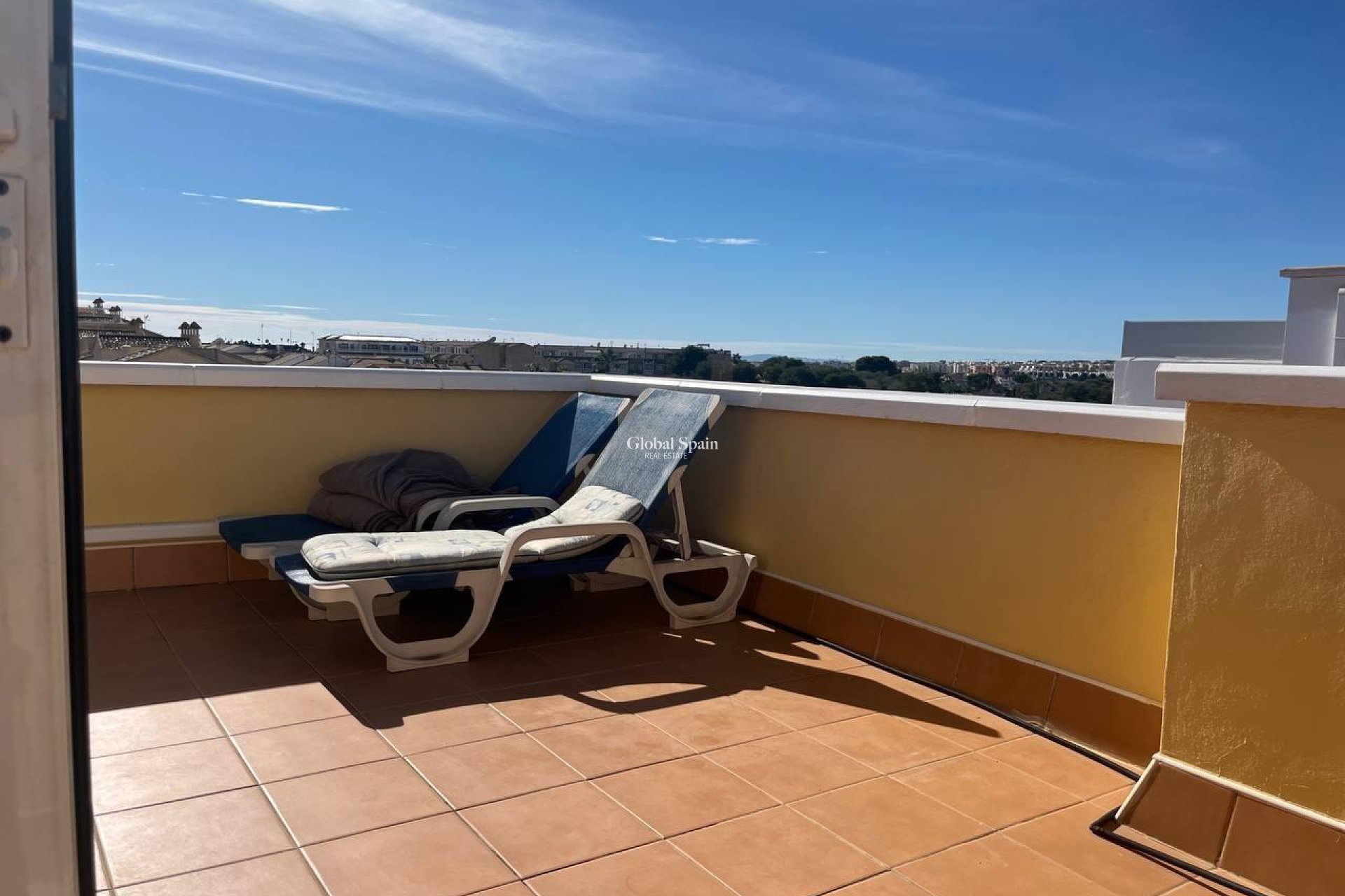 Wederverkoop - HUIS -
ORIHUELA COSTA - Playa Flamenca